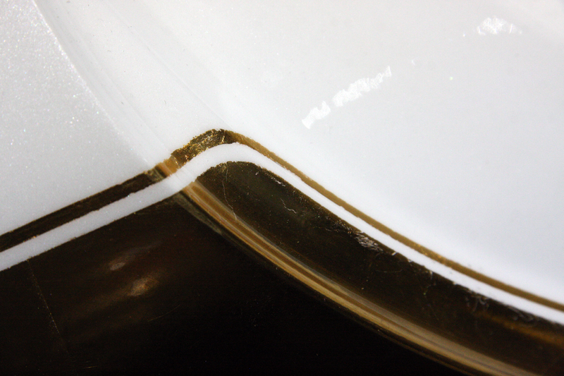 Illustration for article titled This Mercedes S-Class Was Painted With 1,000 Sheets Of Gold Leaf